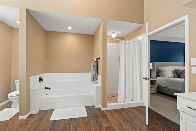 9413 Hall Drive, Lenexa, KS 66219