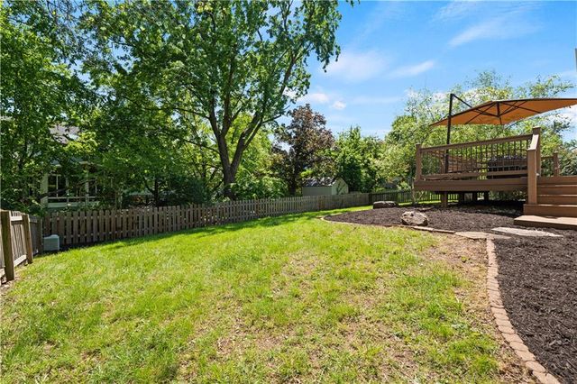 9413 Hall Drive, Lenexa, KS 66219