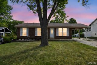 1124 Saratoga Drive, St Charles, MO 63303