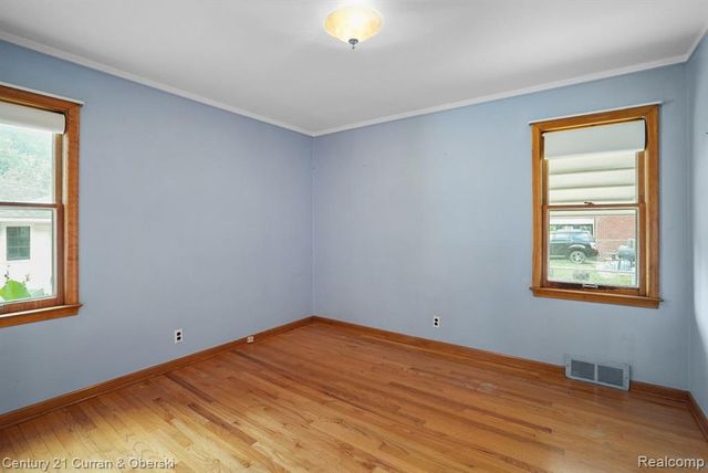 1845 Edgewood Street, Dearborn, MI 48124