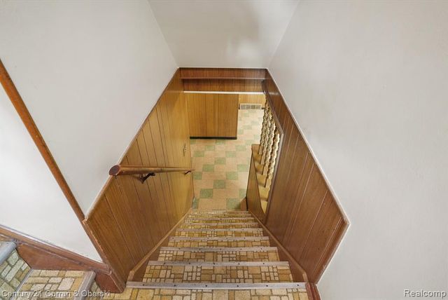 1845 Edgewood Street, Dearborn, MI 48124