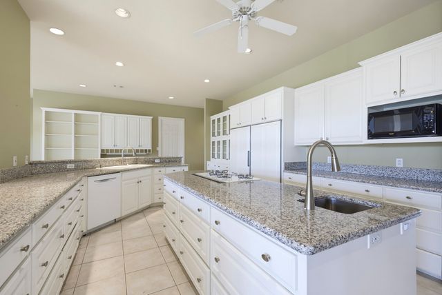 5916 Forest Highlands Drive, Fort Worth, TX 76132