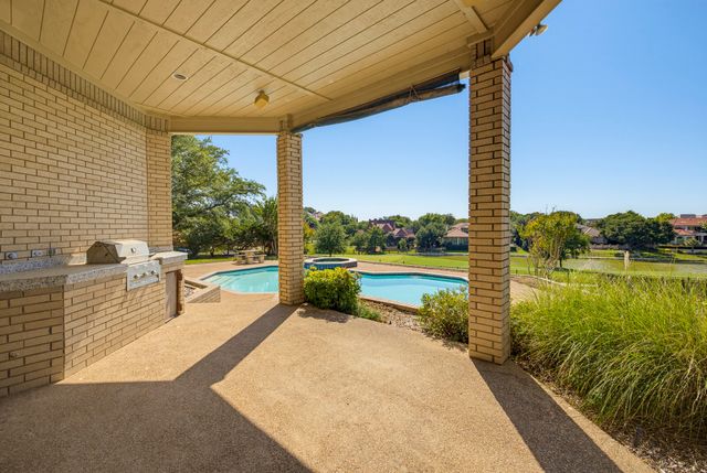 5916 Forest Highlands Drive, Fort Worth, TX 76132