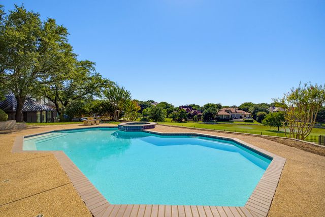 5916 Forest Highlands Drive, Fort Worth, TX 76132