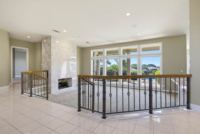 5916 Forest Highlands Drive, Fort Worth, TX 76132