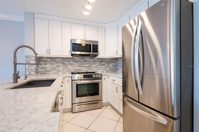 2400 FEATHER SOUND DRIVE 1125, Clearwater, FL 33762