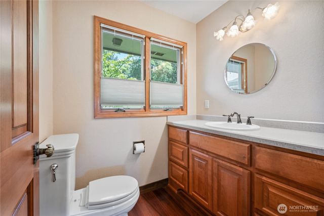 18 Island View Lane, Cathlamet, WA 98612