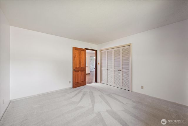 18 Island View Lane, Cathlamet, WA 98612