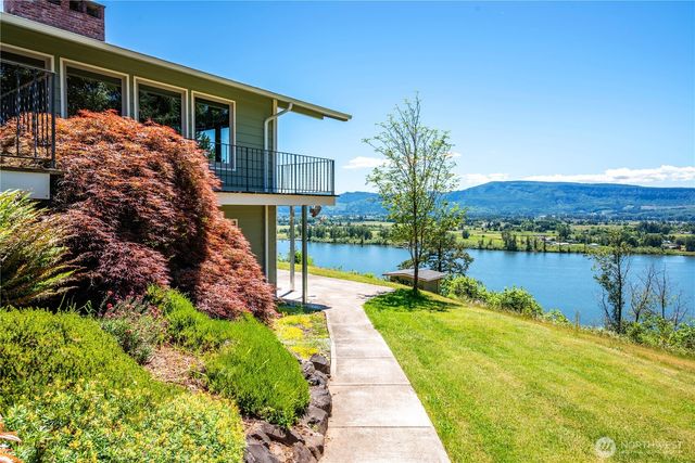 18 Island View Lane, Cathlamet, WA 98612