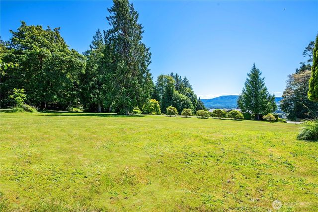 18 Island View Lane, Cathlamet, WA 98612
