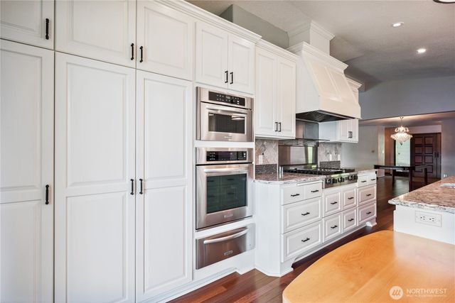 18 Island View Lane, Cathlamet, WA 98612