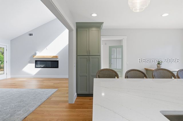 4 Possum Ln, Hilton Head Island, SC 29928