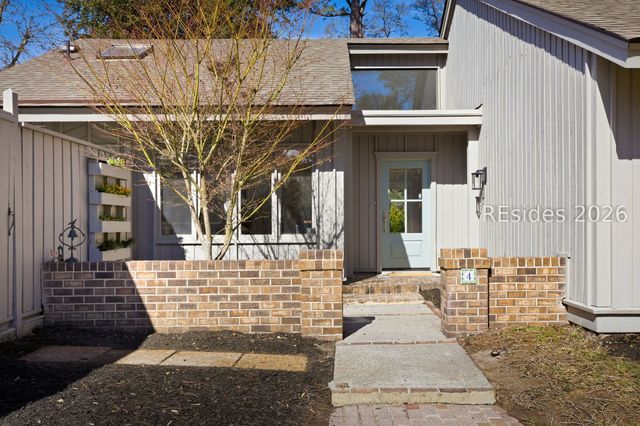 4 Possum Ln, Hilton Head Island, SC 29928