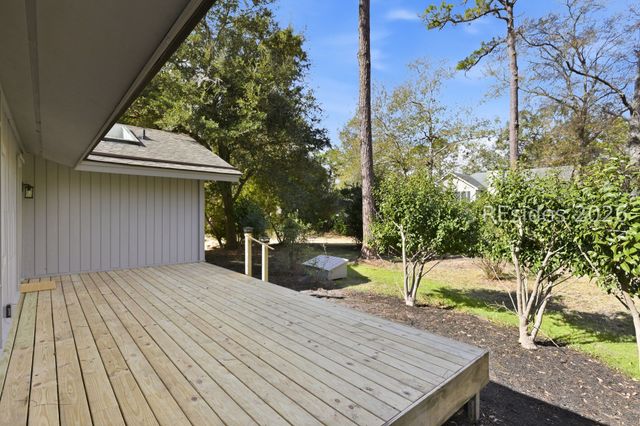 4 Possum Ln, Hilton Head Island, SC 29928