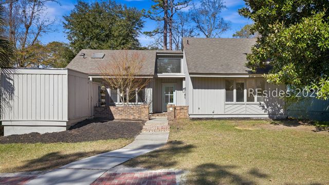 4 Possum Ln, Hilton Head Island, SC 29928