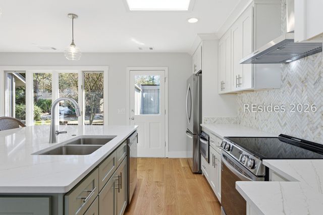 4 Possum Ln, Hilton Head Island, SC 29928