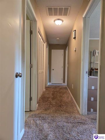 311 Forest Trace, Radcliff, KY 40160