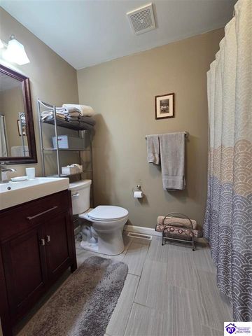 311 Forest Trace, Radcliff, KY 40160