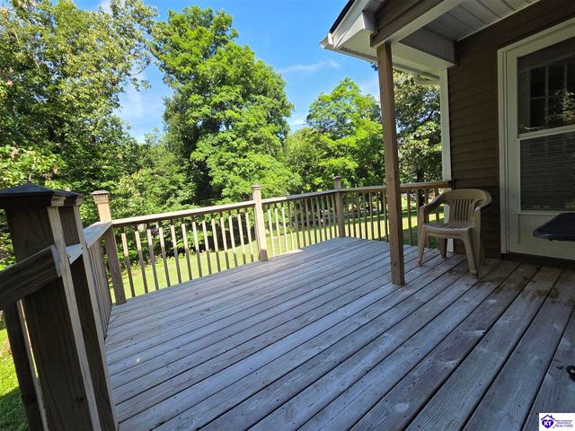 311 Forest Trace, Radcliff, KY 40160