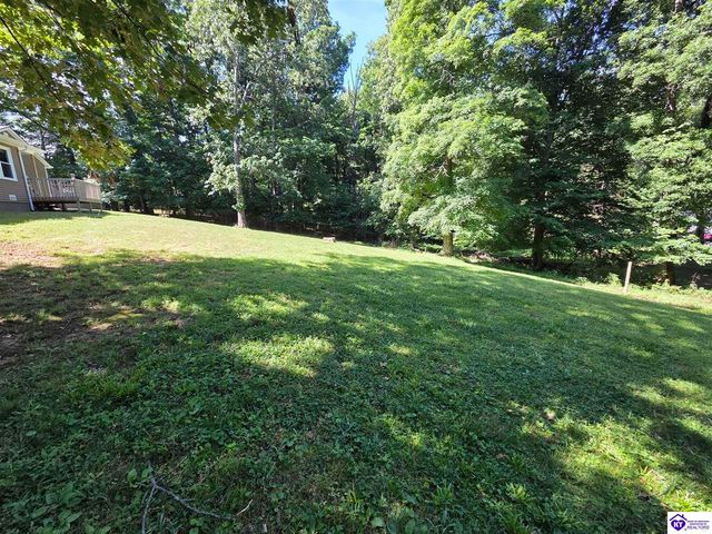 311 Forest Trace, Radcliff, KY 40160