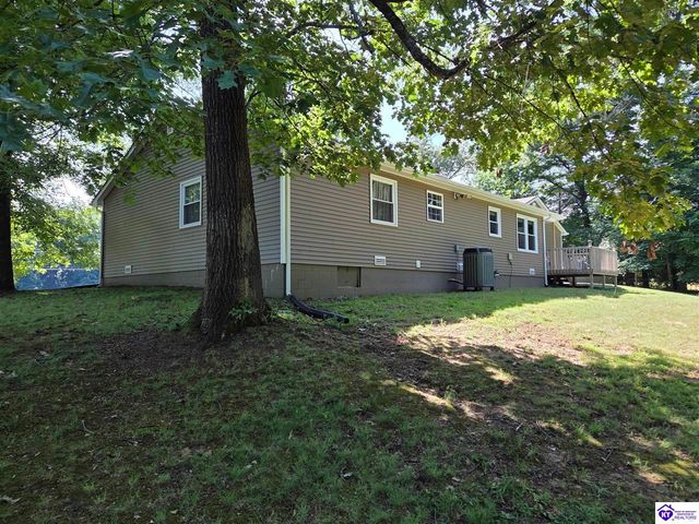 311 Forest Trace, Radcliff, KY 40160