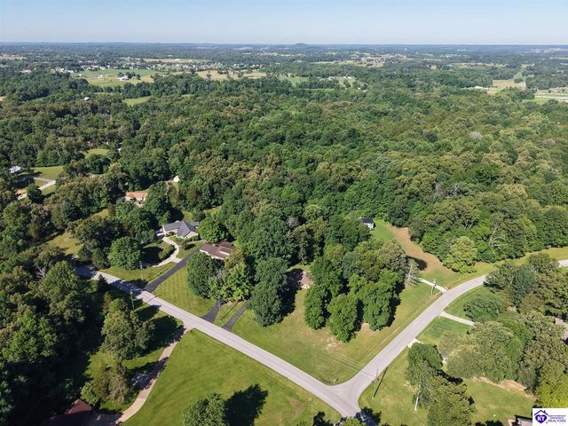 311 Forest Trace, Radcliff, KY 40160
