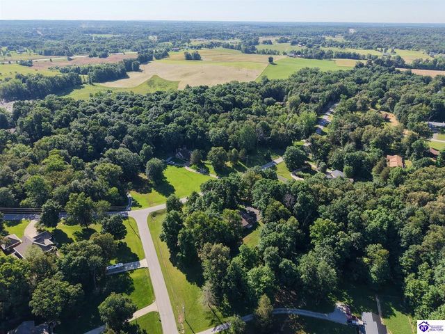 311 Forest Trace, Radcliff, KY 40160