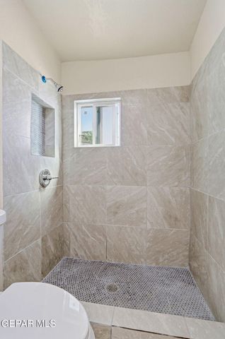 8038 N Desert Boulevard, Canutillo, TX 79835