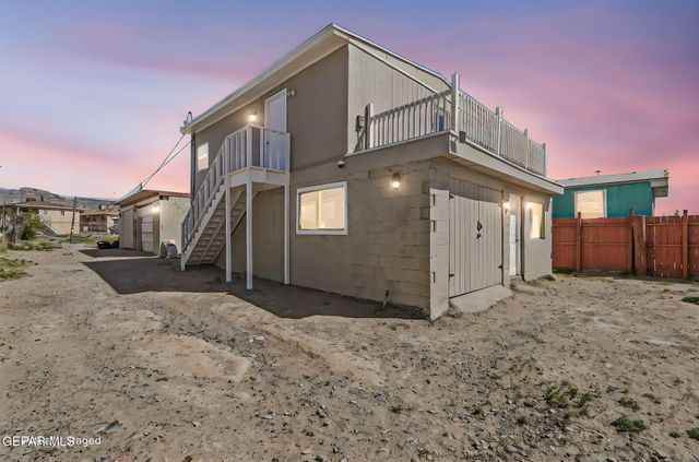 8038 N Desert Boulevard, Canutillo, TX 79835