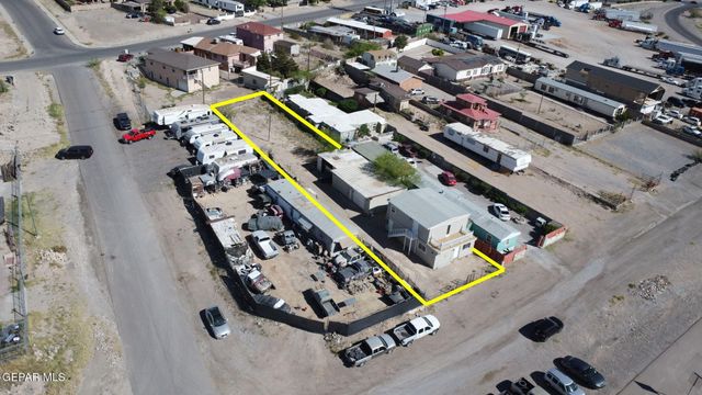 8038 N Desert Boulevard, Canutillo, TX 79835