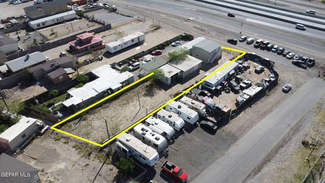 8038 N Desert Boulevard, Canutillo, TX 79835