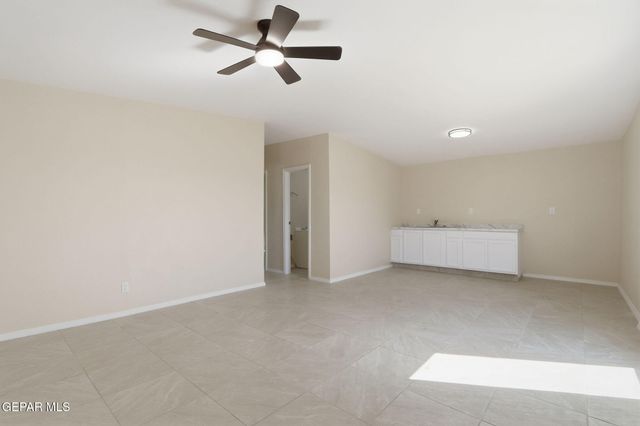 8038 N Desert Boulevard, Canutillo, TX 79835