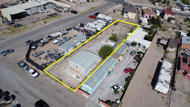 8038 N Desert Boulevard, Canutillo, TX 79835