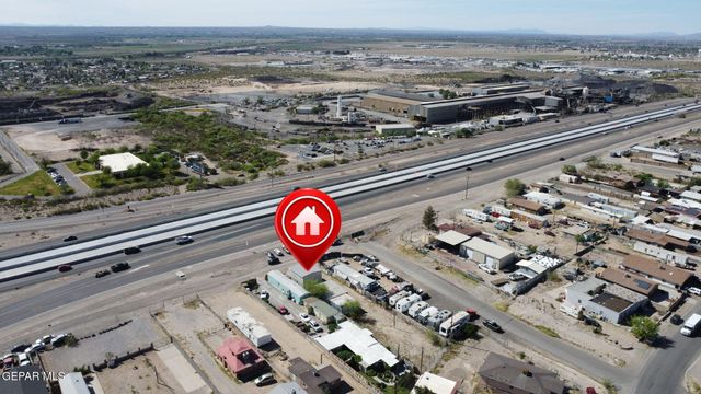 8038 N Desert Boulevard, Canutillo, TX 79835