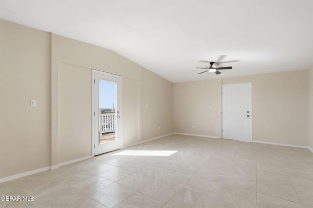 8038 N Desert Boulevard, Canutillo, TX 79835