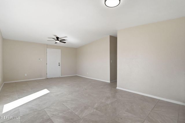 8038 N Desert Boulevard, Canutillo, TX 79835