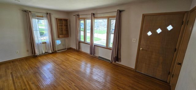 1832 Byron, Waterloo, IA 50702