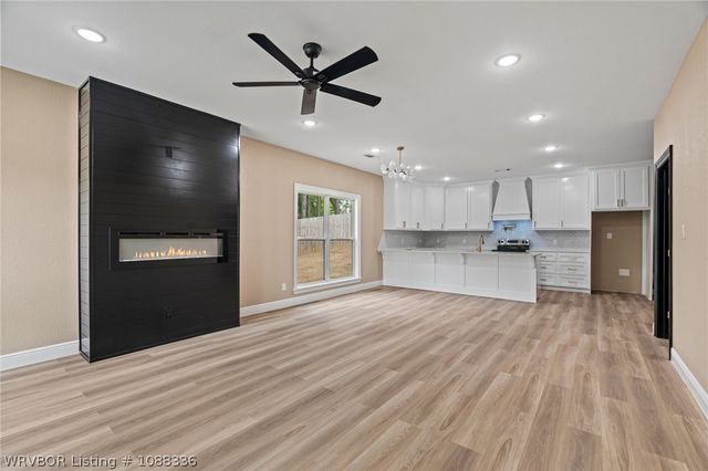 3704 Glen Flora Way, Fort Smith, AR 72908