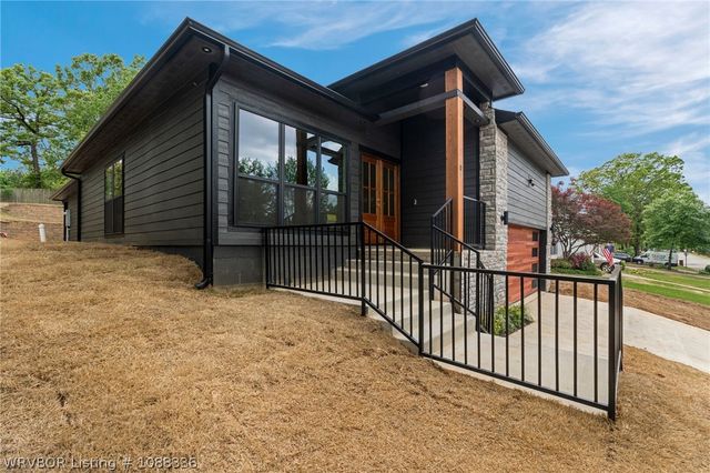 3704 Glen Flora Way, Fort Smith, AR 72908
