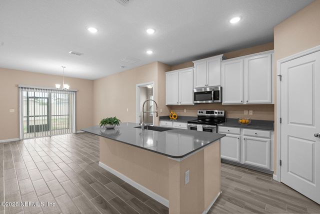 9544 LOVAGE Lane, Jacksonville, FL 32219