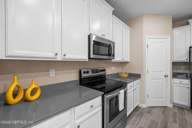 9544 LOVAGE Lane, Jacksonville, FL 32219