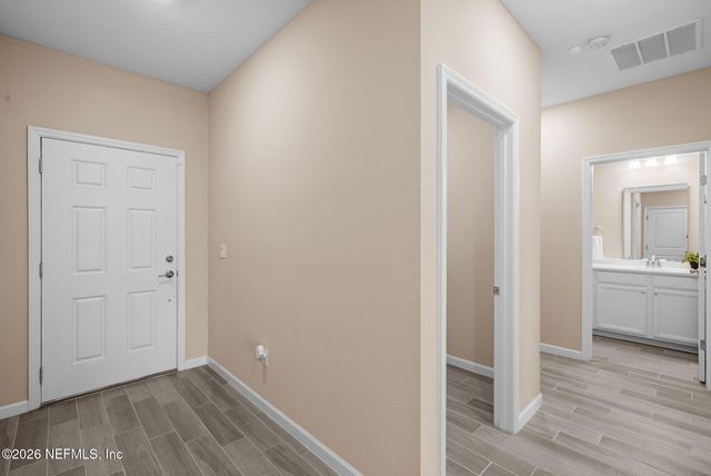 9544 LOVAGE Lane, Jacksonville, FL 32219