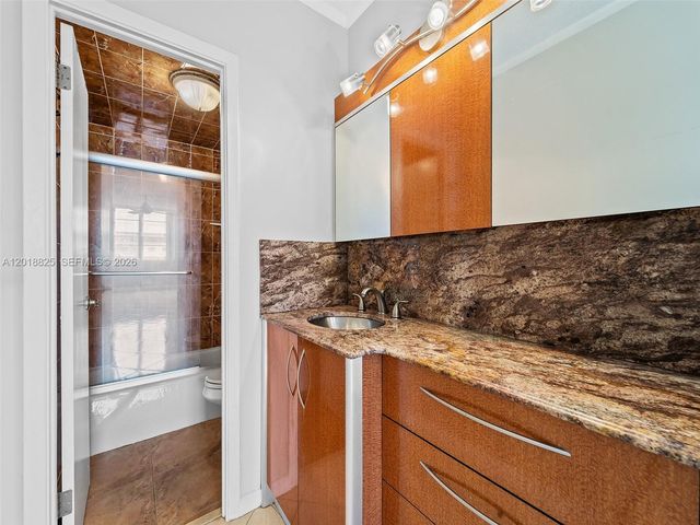 500 Bayview Dr 1421, Sunny Isles Beach, FL 33160