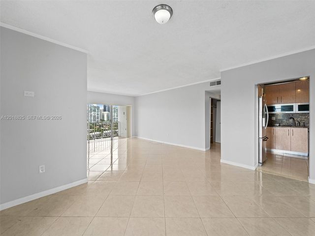 500 Bayview Dr 1421, Sunny Isles Beach, FL 33160