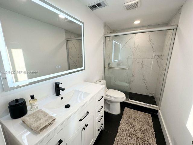 500 Bayview Dr 1421, Sunny Isles Beach, FL 33160