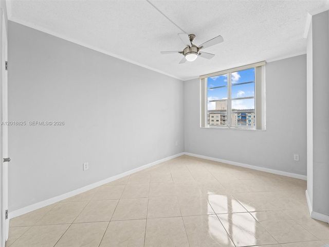 500 Bayview Dr 1421, Sunny Isles Beach, FL 33160