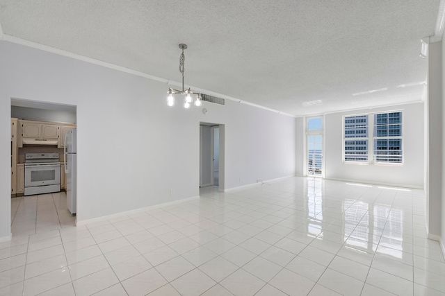 2851 S Ocean Boulevard 7 E, Boca Raton, FL 33432