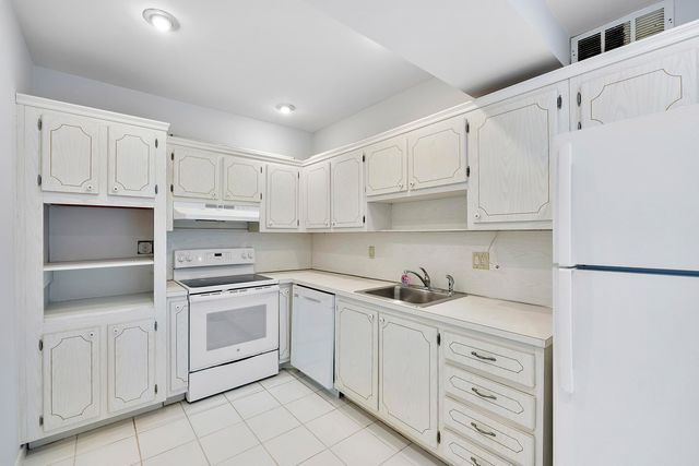 2851 S Ocean Boulevard 7 E, Boca Raton, FL 33432