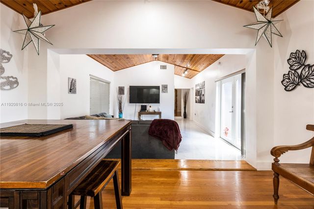 753 NE 81st St, Miami, FL 33138