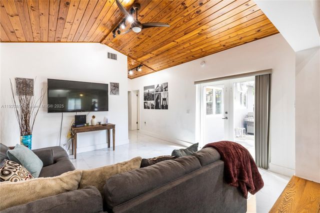 753 NE 81st St, Miami, FL 33138